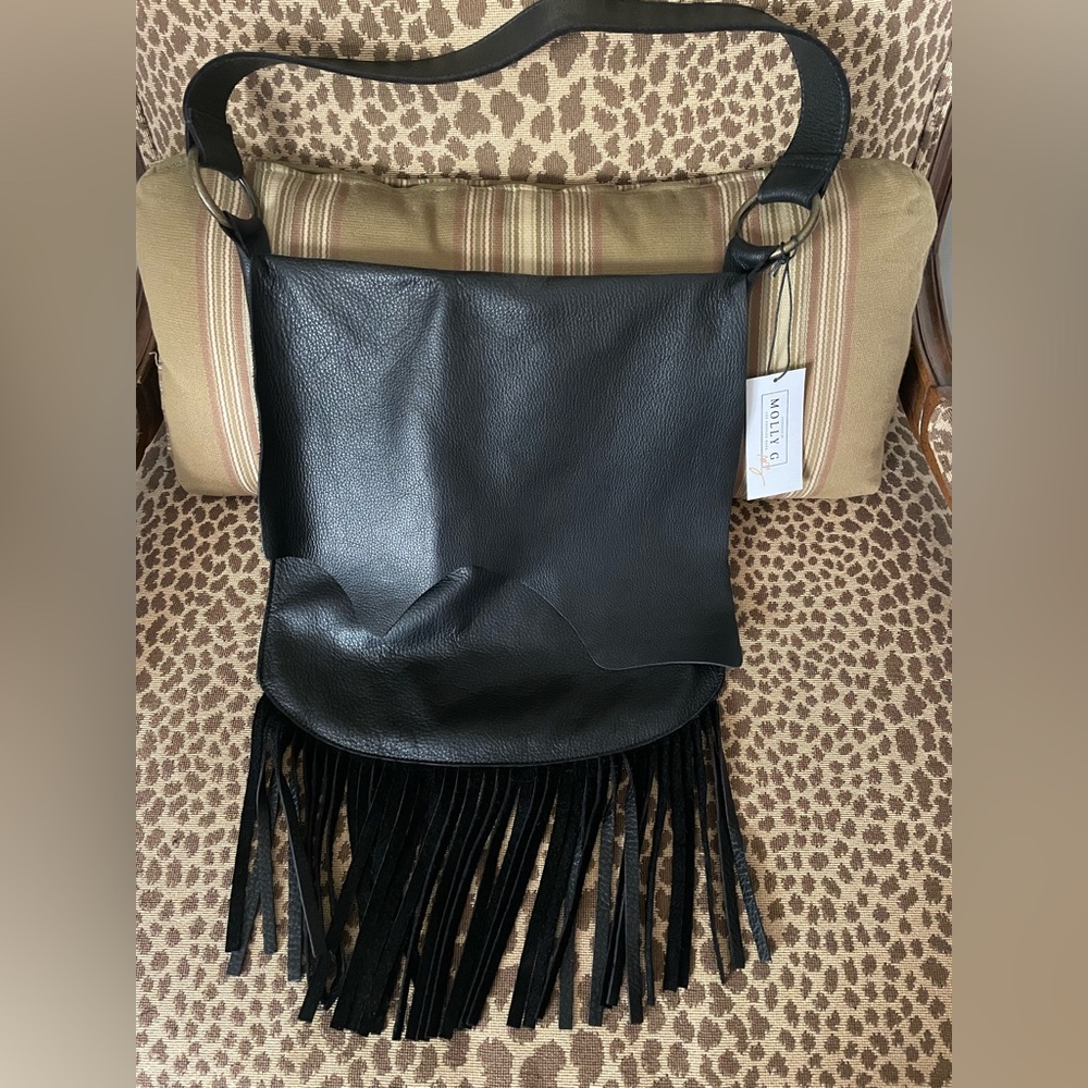 MOLLY G Shoulder bag. Black with fringe